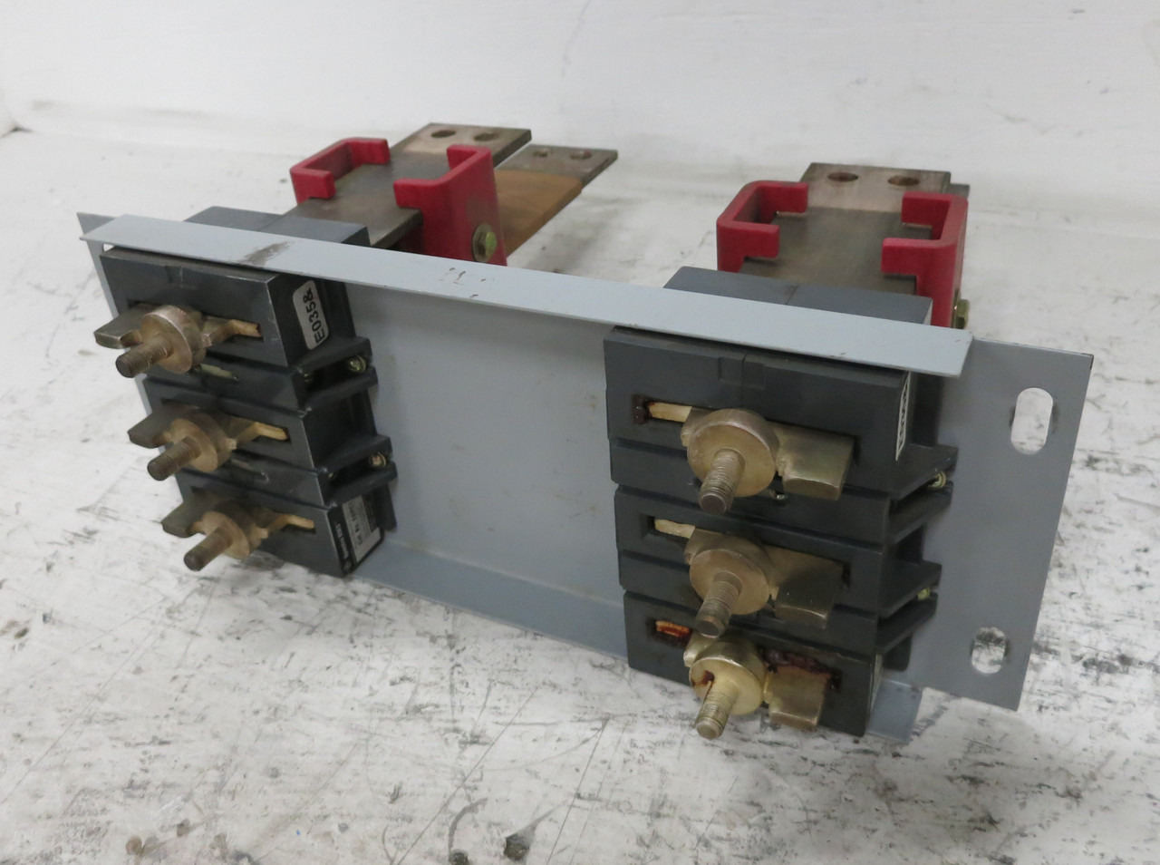 GE SGPC1 Spectra Plug-In Mounting Base SMP3 Plate for SG600 RMS 600A 600 Amp SLS (DW7733-11)