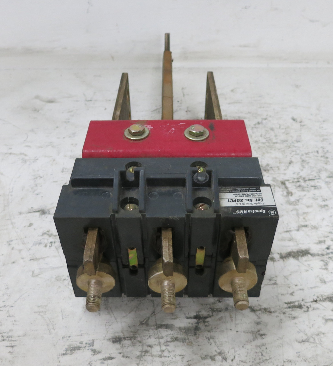 GE SGPC1 Spectra RMS Plug-In Mounting Base for SG600 600A Breakers 600 Amp SLS (DW7734-1)