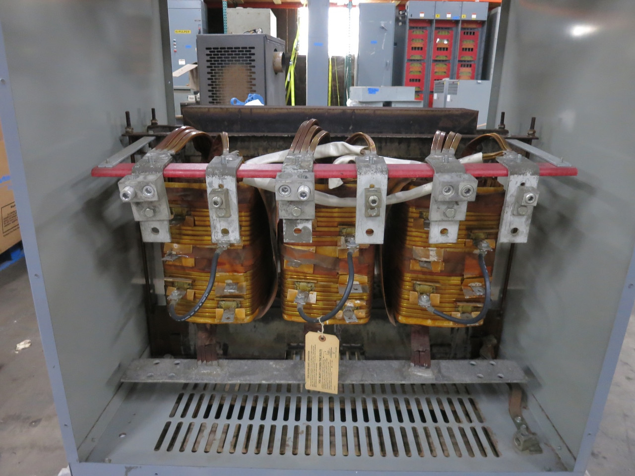 GE 175 kVA 575 Delta to 230Y/133 V 3PH Isolation Transformer 9T23B4011G27 575V (DW7731-1)