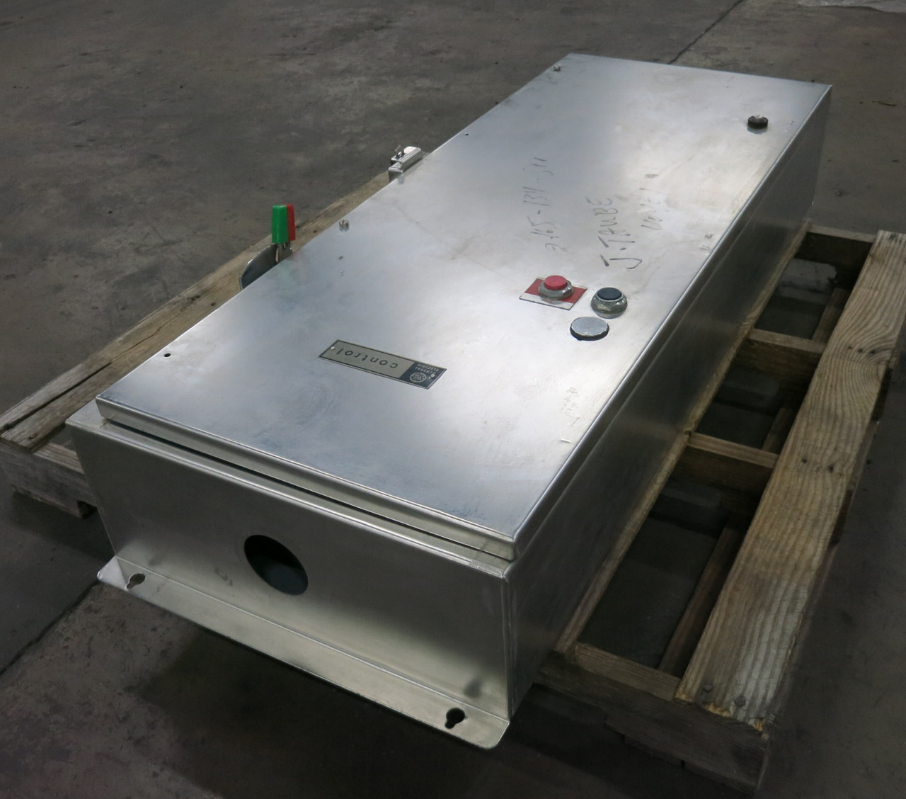 GE 100A Fusible Size 4 Motor Starter Combination Combo Box Stainless Type 4 Encl (DW7740-1)