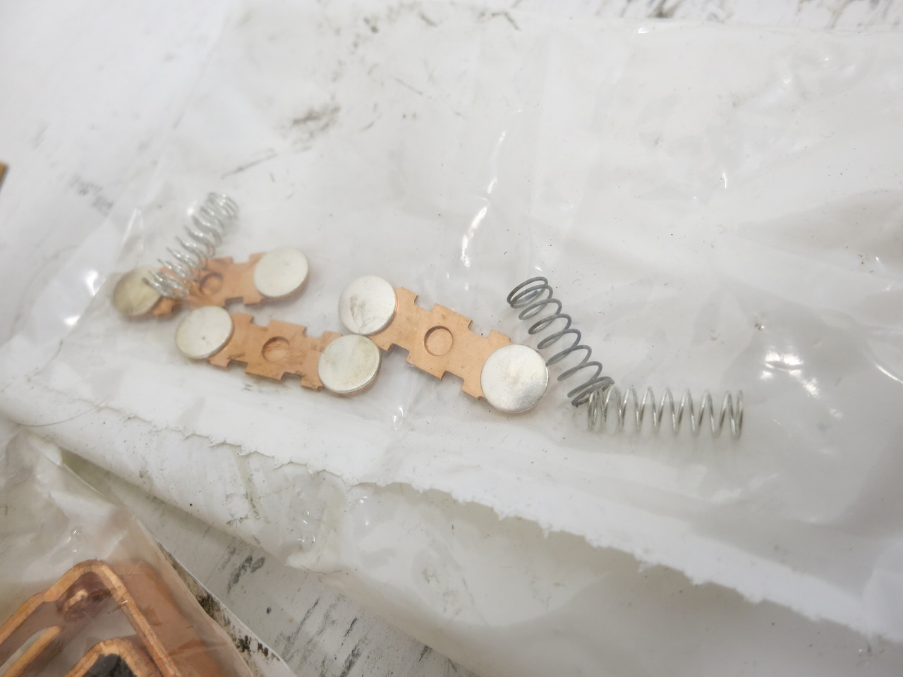 NEW Square D 9998RA5B 3 Pole Contact Kit L/LX Lighting Contactor 3P 8903L 8903LX (DW7744-1)