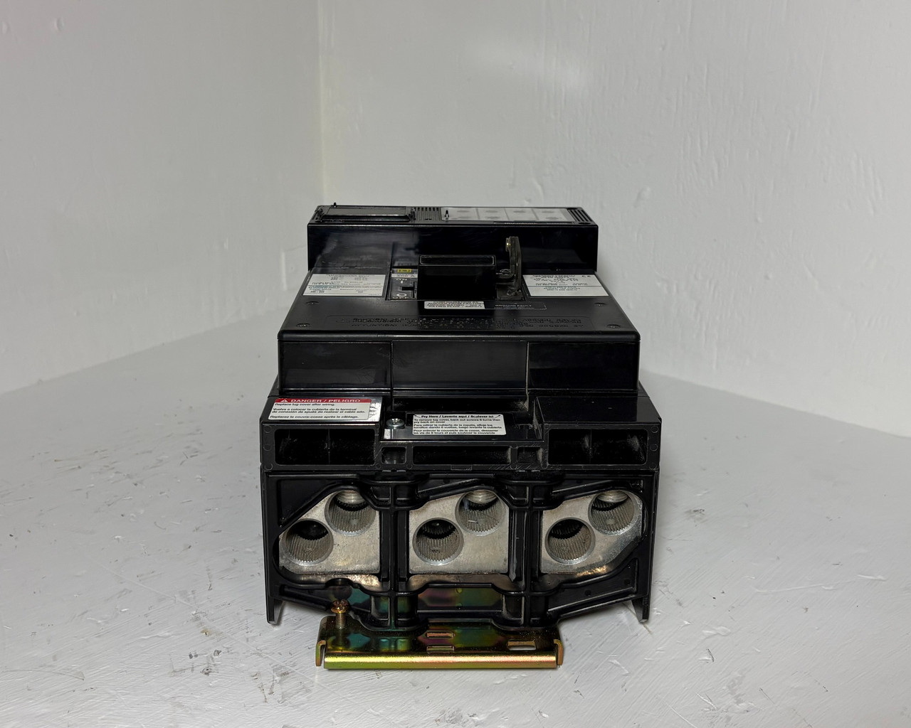 Square D I-Line LXI36300G 400A LSIG Circuit Breaker w/ 300 Amp Plug S3B Ground (EM5724-2)