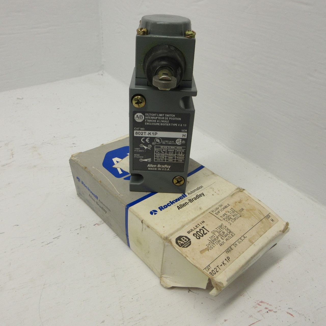 NEW Allen Bradley 802T-K1P Ser H Oil Tight Limit Switch Type 4 & 13 Plug-In NIB (AH0850-1)