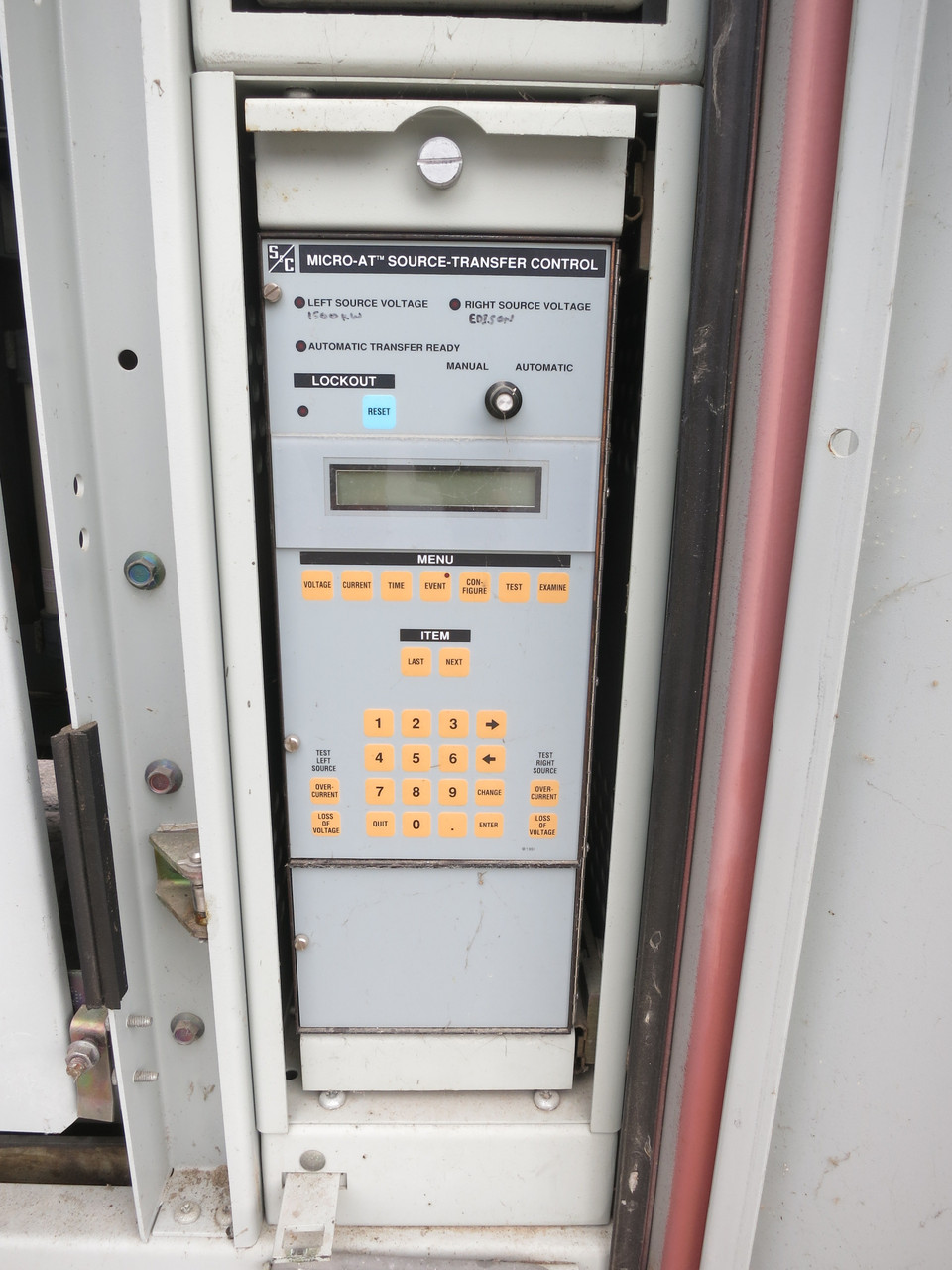 S&C 4800V Transfer Switch Outdoor Switchgear 5kV 600A Fusible 4800 VAC 3 Bay 3R (DW7752-1)