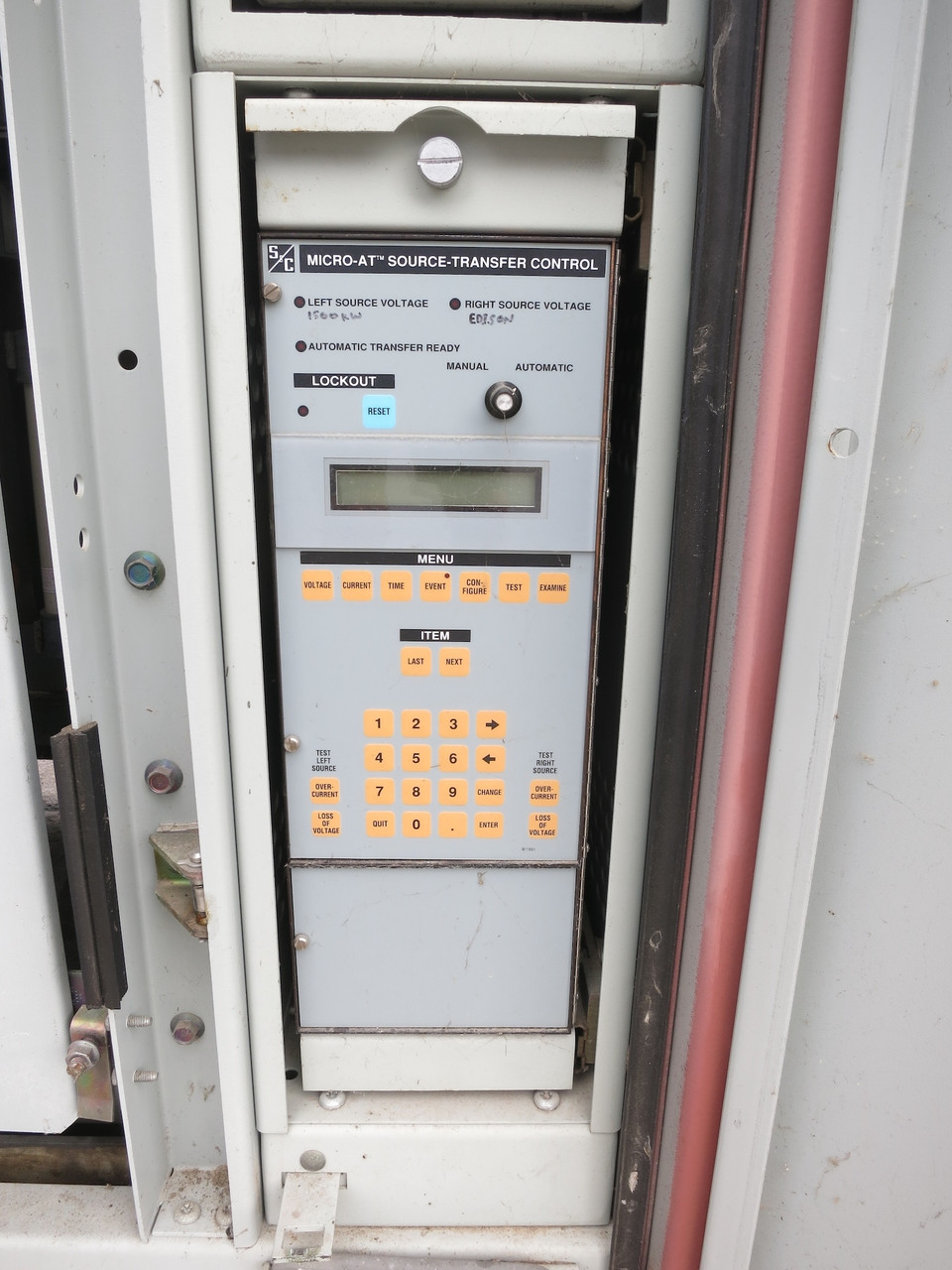 S&C 4800V Transfer Switch Outdoor Switchgear 5kV 600A Fusible 4800 VAC 3 Bay 3R (DW7752-1)