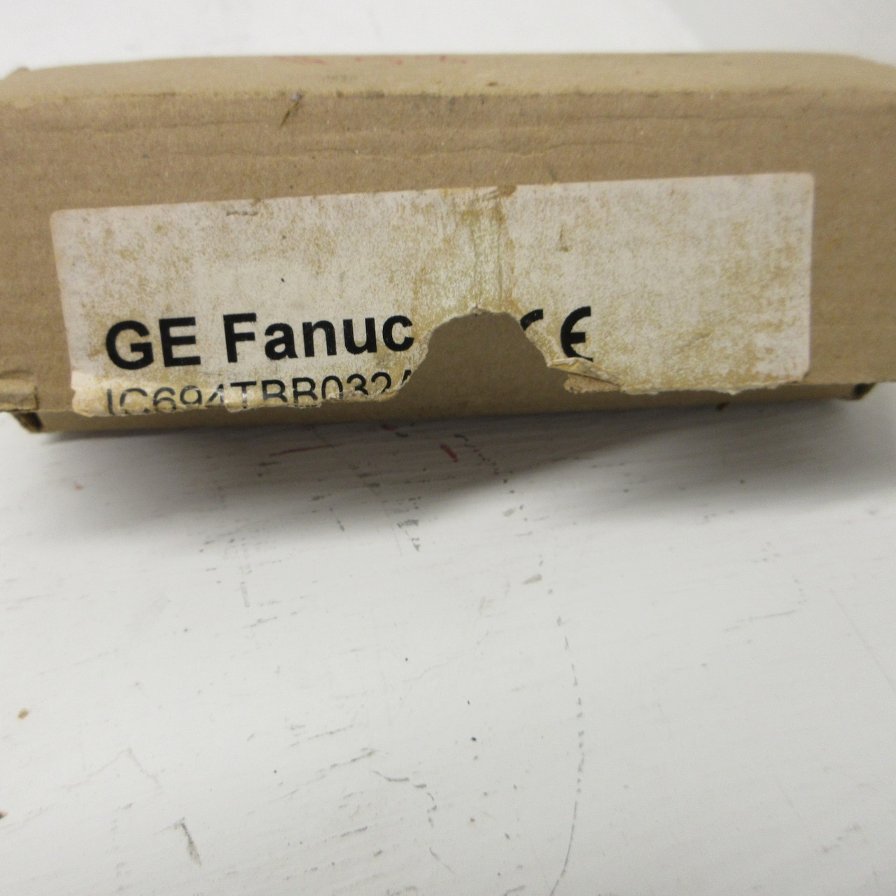 NEW GE Fanuc IC694TBB032A High Density Terminal Block Box Style NIB New In Box (AH0855-1)