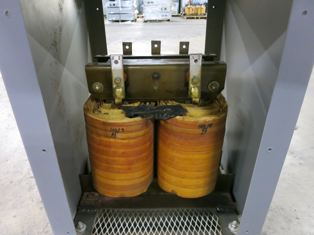 Southern 15 kVA 575 - 100 V 1PH Dry Type Transformer 575V - 100V Single Phase 3R (DW7760-1)