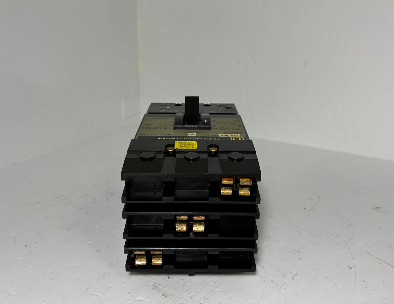 Square D I-Line KHB36250 250A Circuit Breaker 480/600V 3 Pole Type KAAB 250 Amp (EM5733-3)