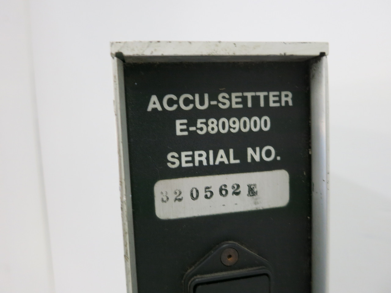 Edmunds Gages Accu-Setter E5809000 Microprocessor Column Amplifier E9030 (DW7762-1)