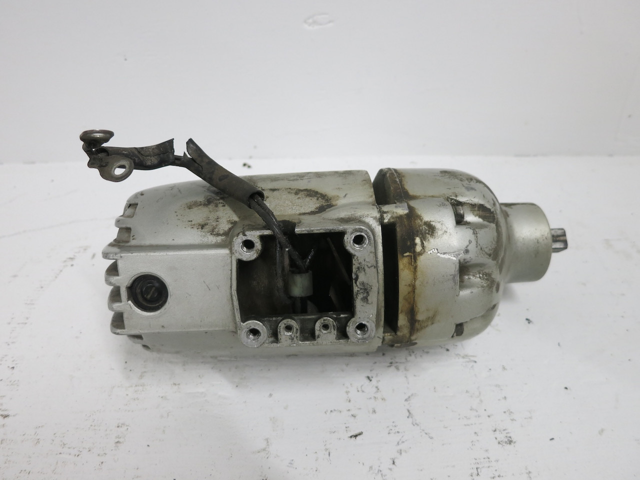 GE 105C9393-P2 Magne-Blast Charging Motor 115V AC ML-13 Stored Energy 105C9393P2 (DW7769-16)