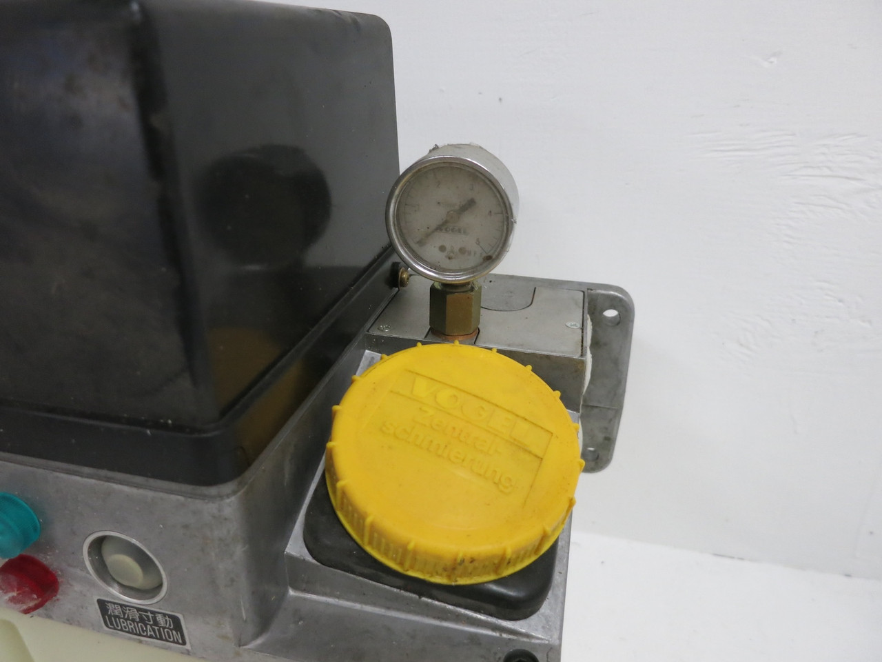 Vogel Mini5/KWW6-TK5 Automatic Oil Lubrication System Reservoir 0.25L/min Mini-5 (DW7768-1)