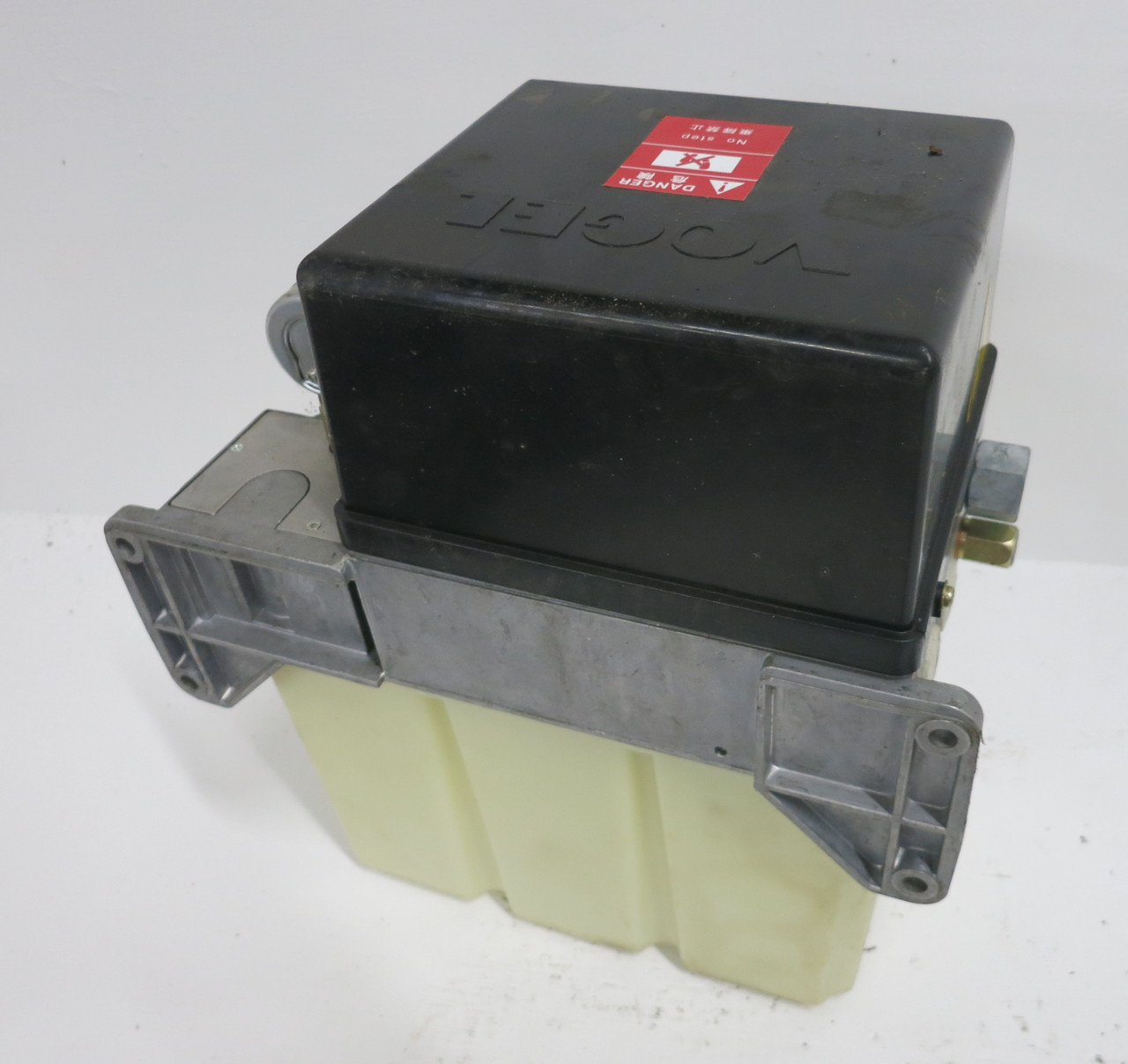 Vogel Mini5/KWW6-TK5 Automatic Oil Lubrication System Reservoir 0.25L/min Mini-5 (DW7768-1)