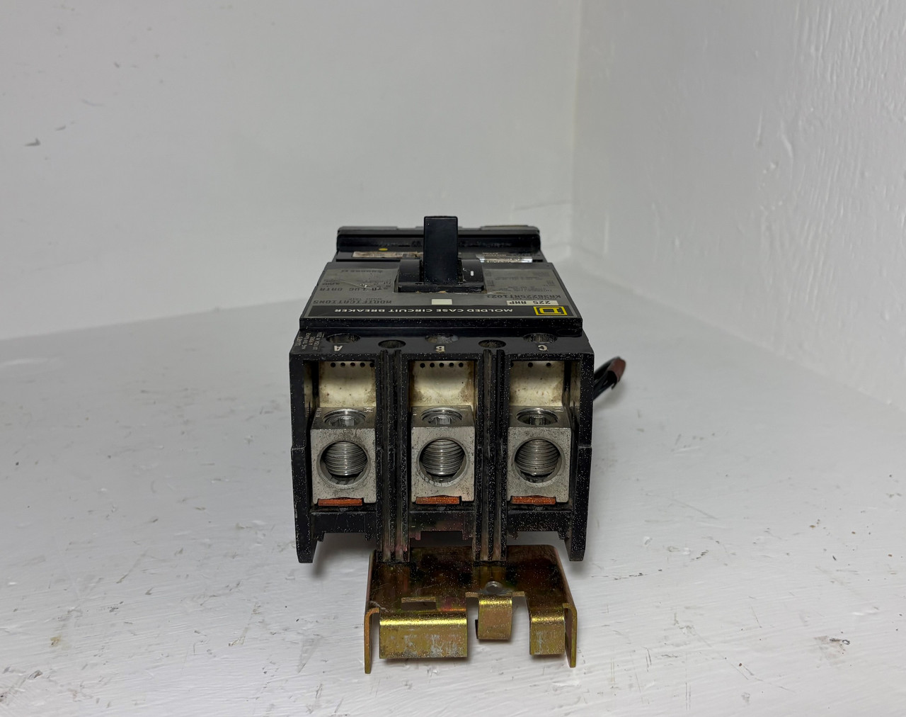 Square D I-Line KA36225MT1021 225A Circuit Breaker w 120-240V Shunt 600V 225 Amp (EM5734-1)