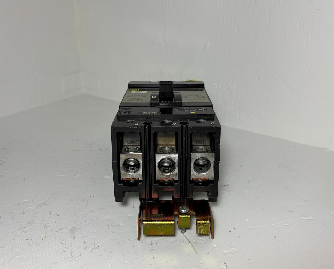 Square D I-Line KC34225 225A Circuit Breaker 480 VAC 3 Pole Type KC 225 Amp (EM5736-3)