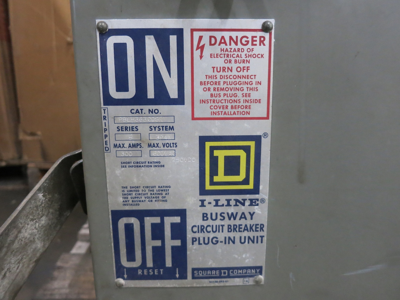 Square D PBLH36300GN 300A 600V I-Line Circuit Breaker Bus Plug 3PH 4W 300 Amp (DW7777-2)