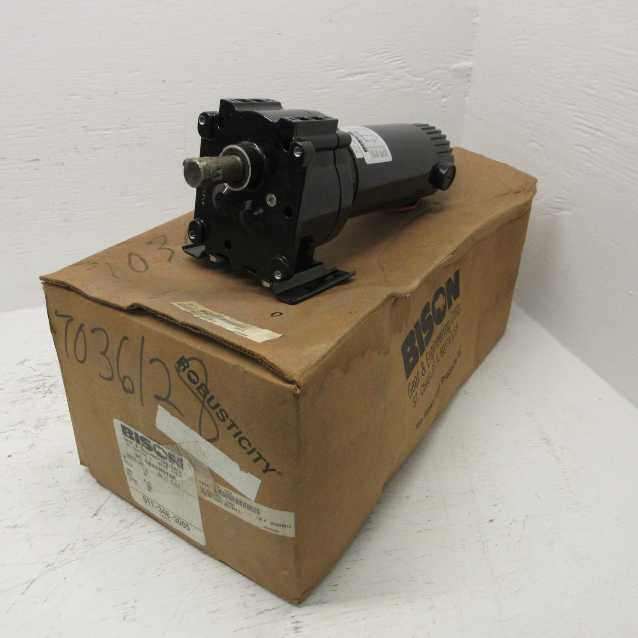 Image of NEW Bison 011-348-3005 DC Gear Motor 1/5HP 24V 8.42A 330RPM 32-999-4001-001 NIB