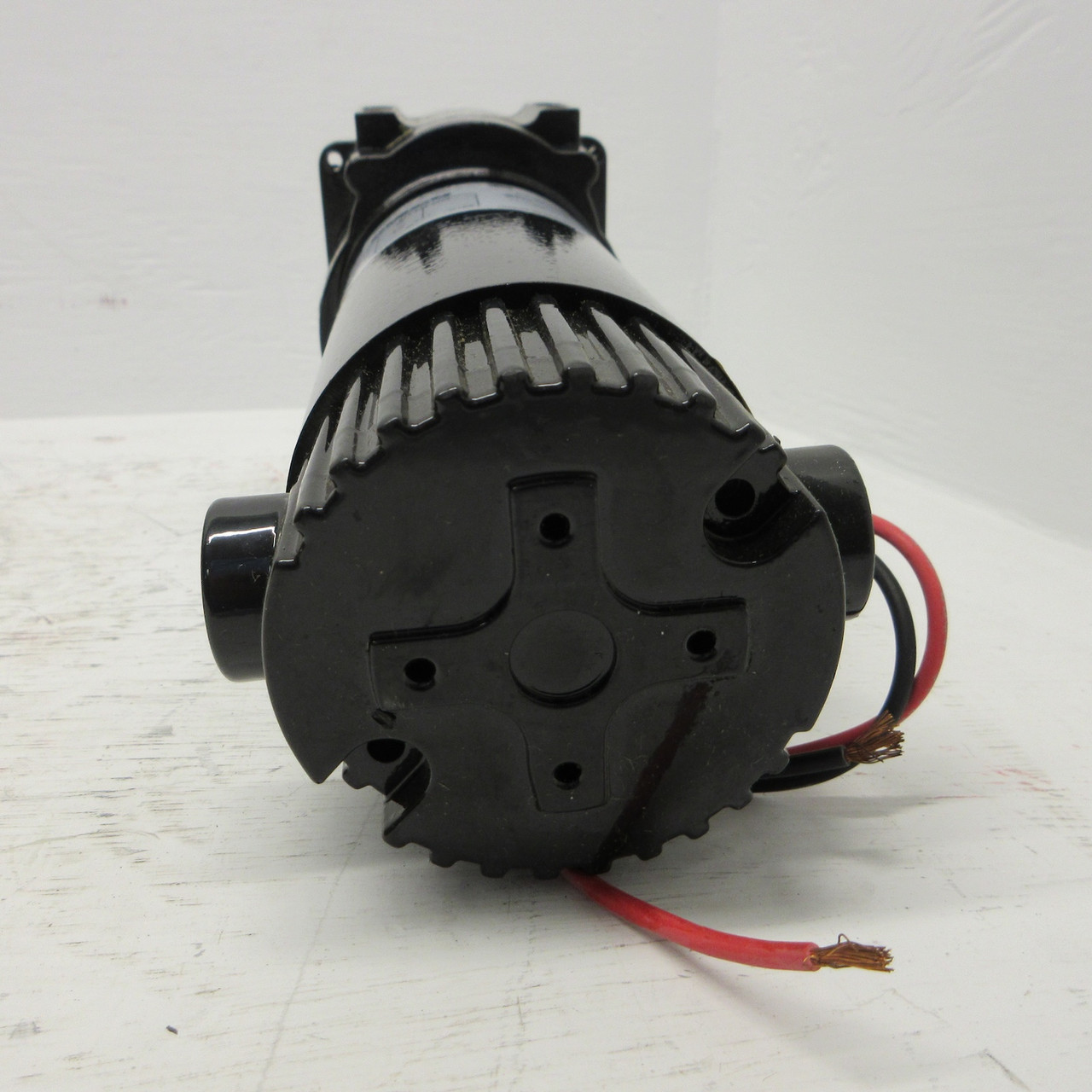 NEW Bison 011-348-3005 DC Gear Motor 1/5HP 24V 8.42A 330RPM 32-999-4001-001 NIB (AH0863-1)