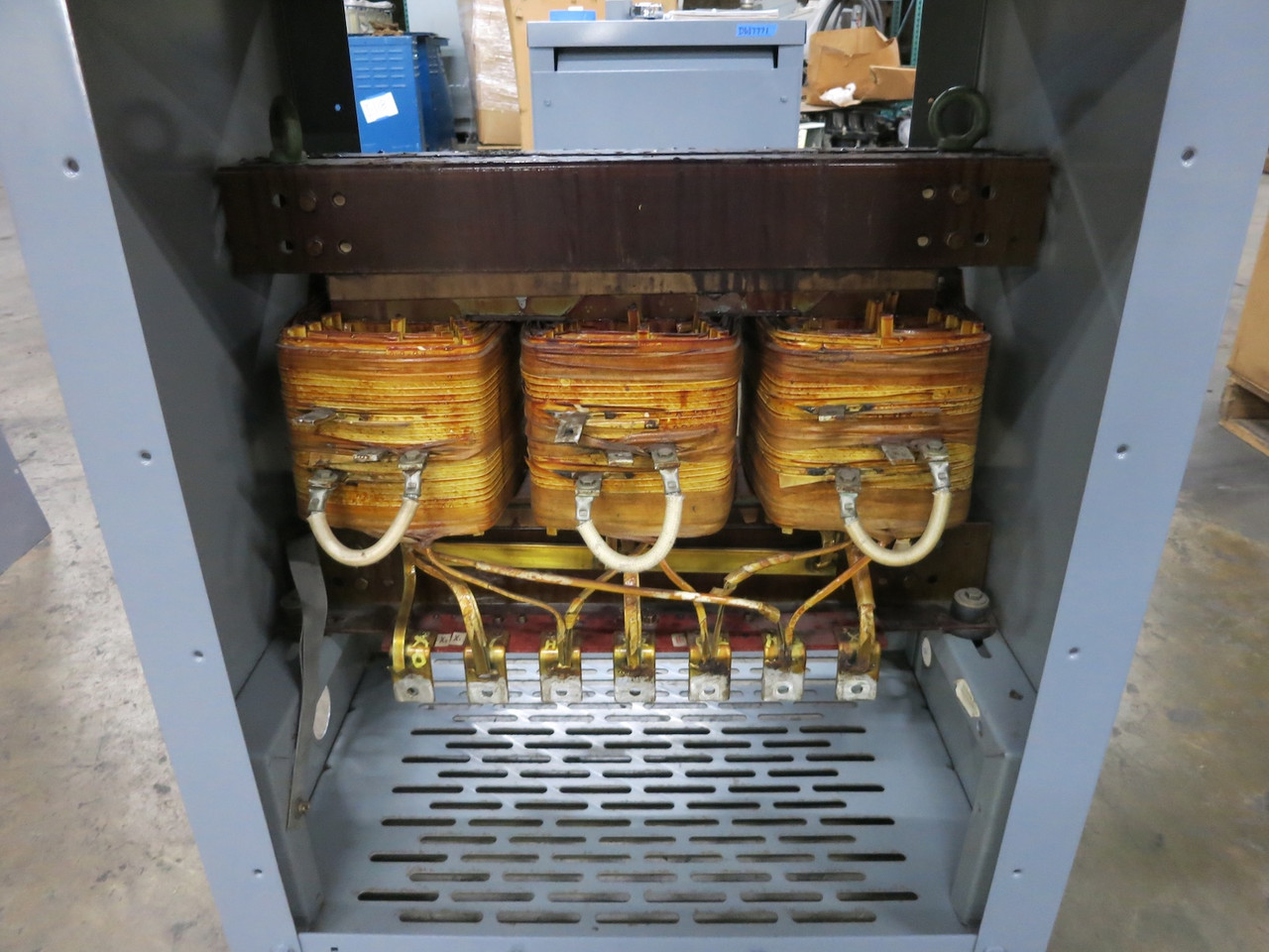 Sylvania 63 kVA 575 Delta to 230Y/133 V 3PH Dry Type Transformer 575V - 230V (DW7772-1)