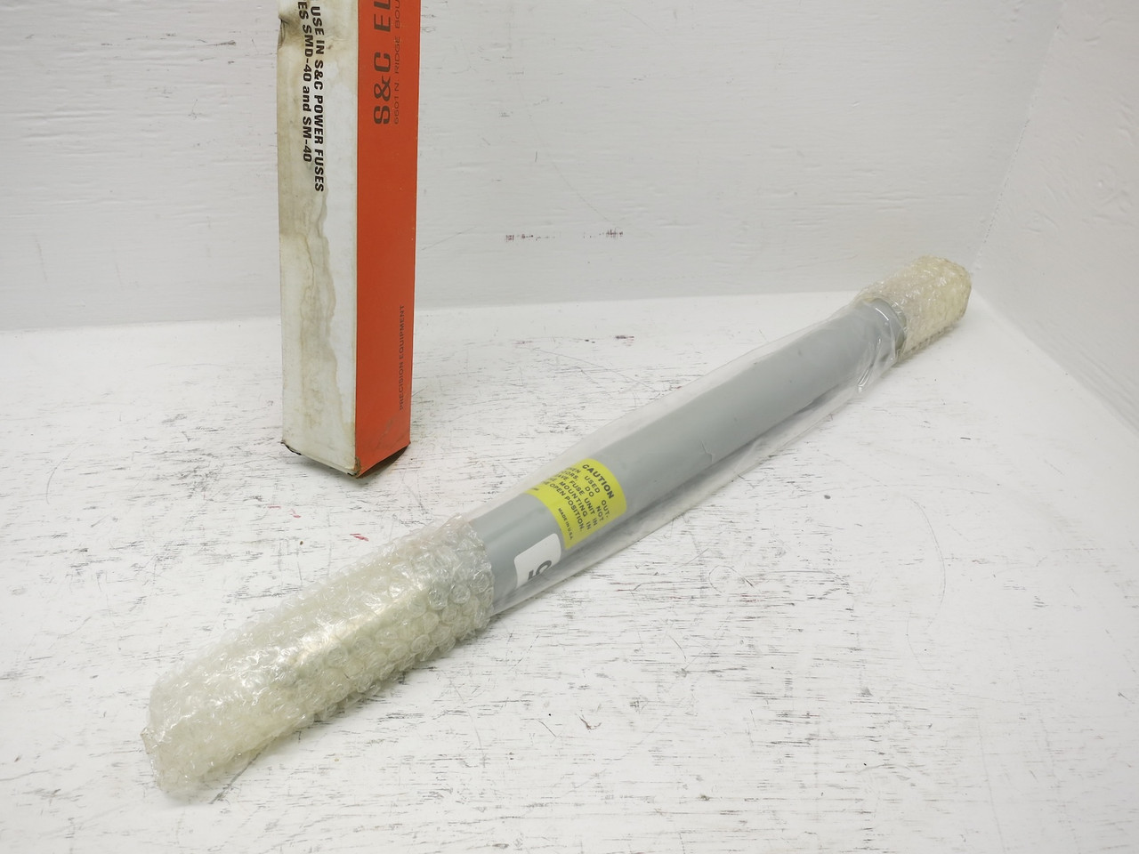 NEW S&C 822300 SMU-40 Power Fuse 300E Amp 14.4 kV SMU40 300A 17kV SMD-40 (DW7780-5)