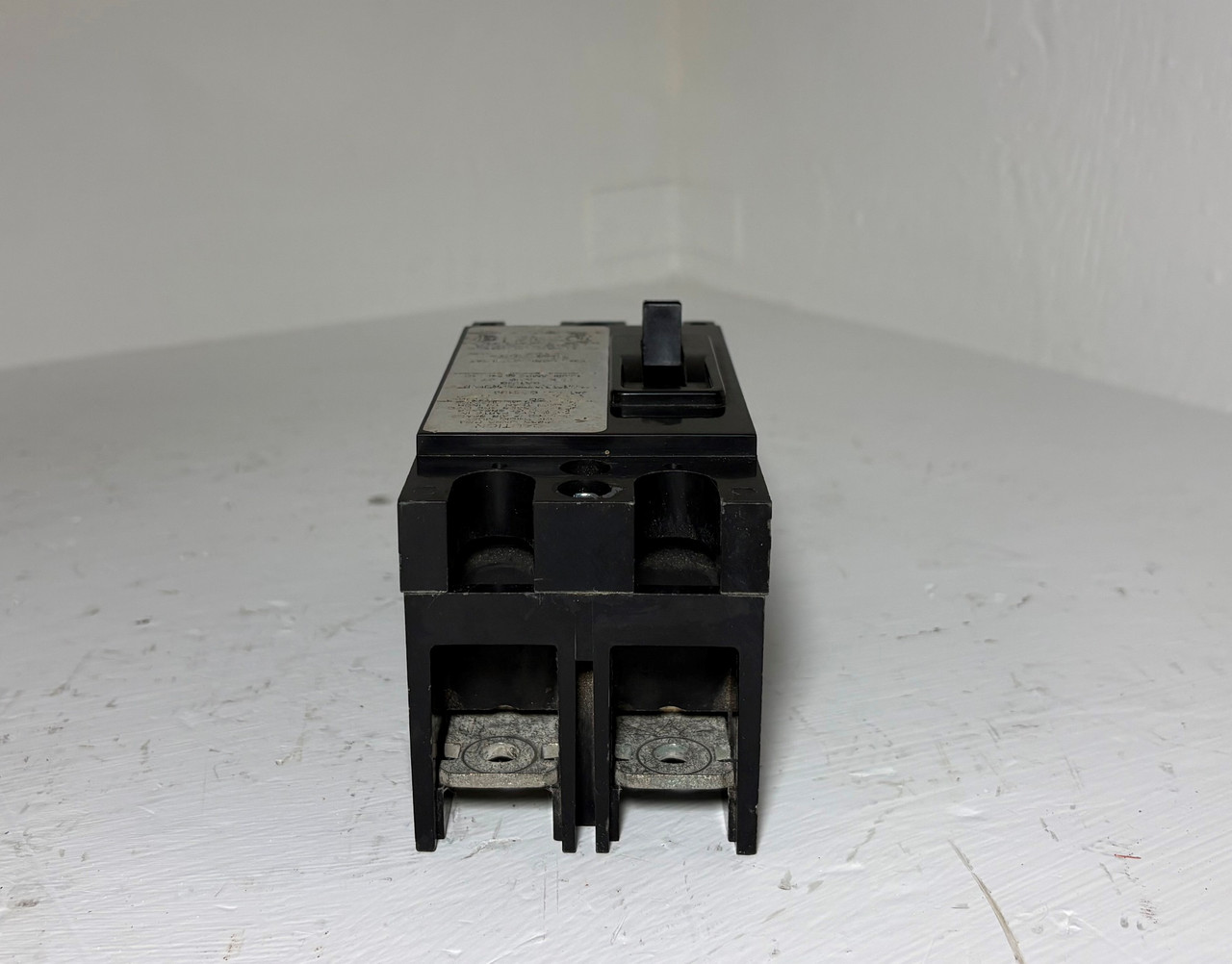 Cutler-Hammer CC2150 150A 2P Circuit Breaker Type CC 240 VAC 2 Pole 150 Amp (EM5744-3)