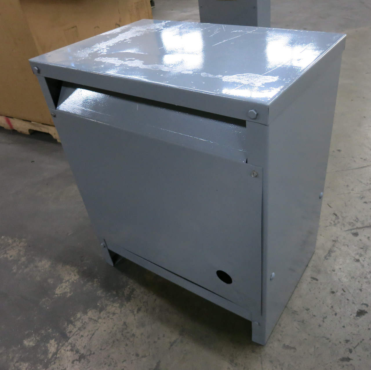 Hevi Duty 51 kVA 575 Delta to 230Y/133 V 3PH Dry Type Transformer 575V - 230V (DW7794-1)