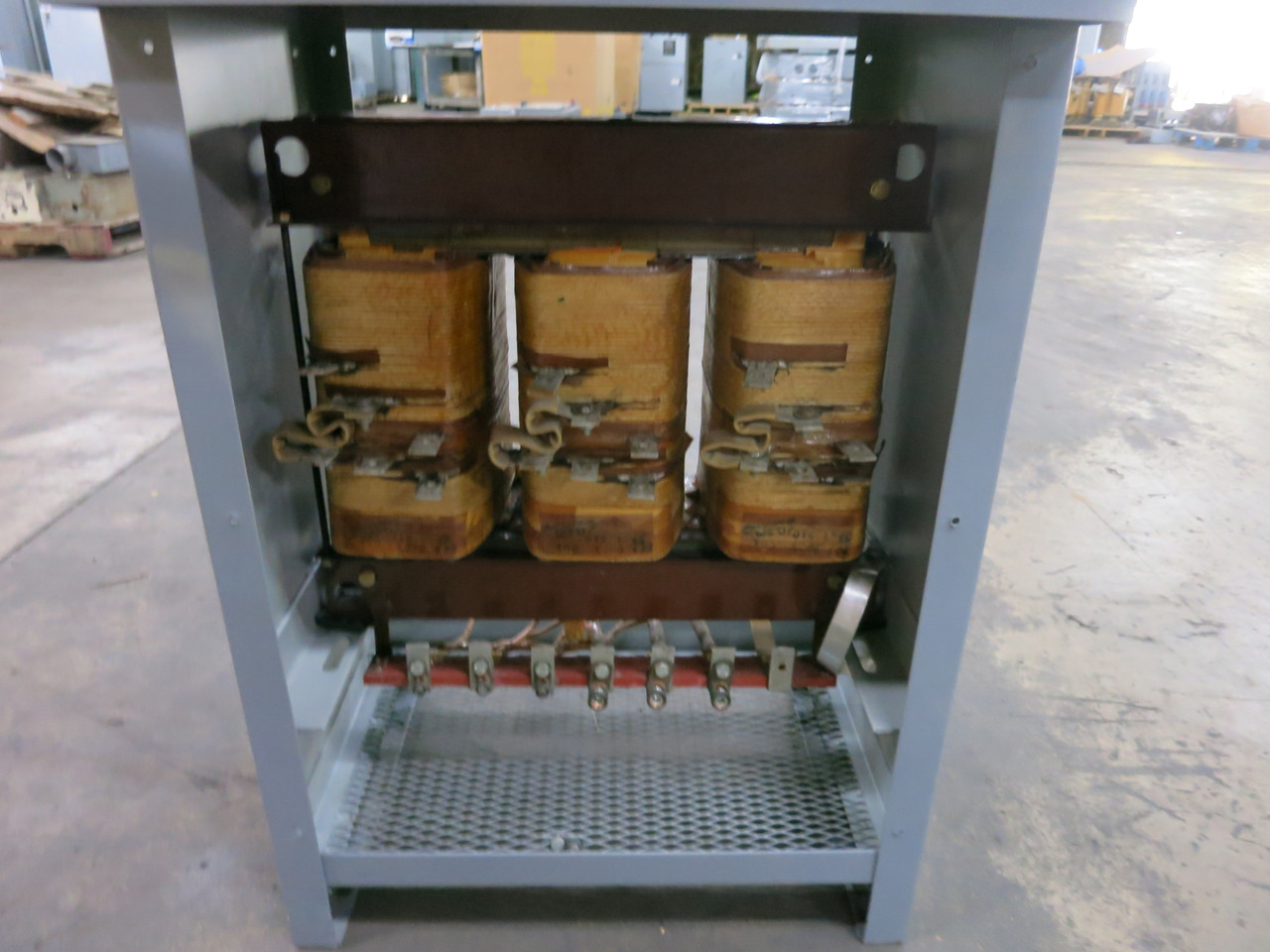 Jefferson 34 kVA 575 Delta to 230Y/133 V 3PH Dry Type Transformer 575V - 230V 3R (DW7793-1)