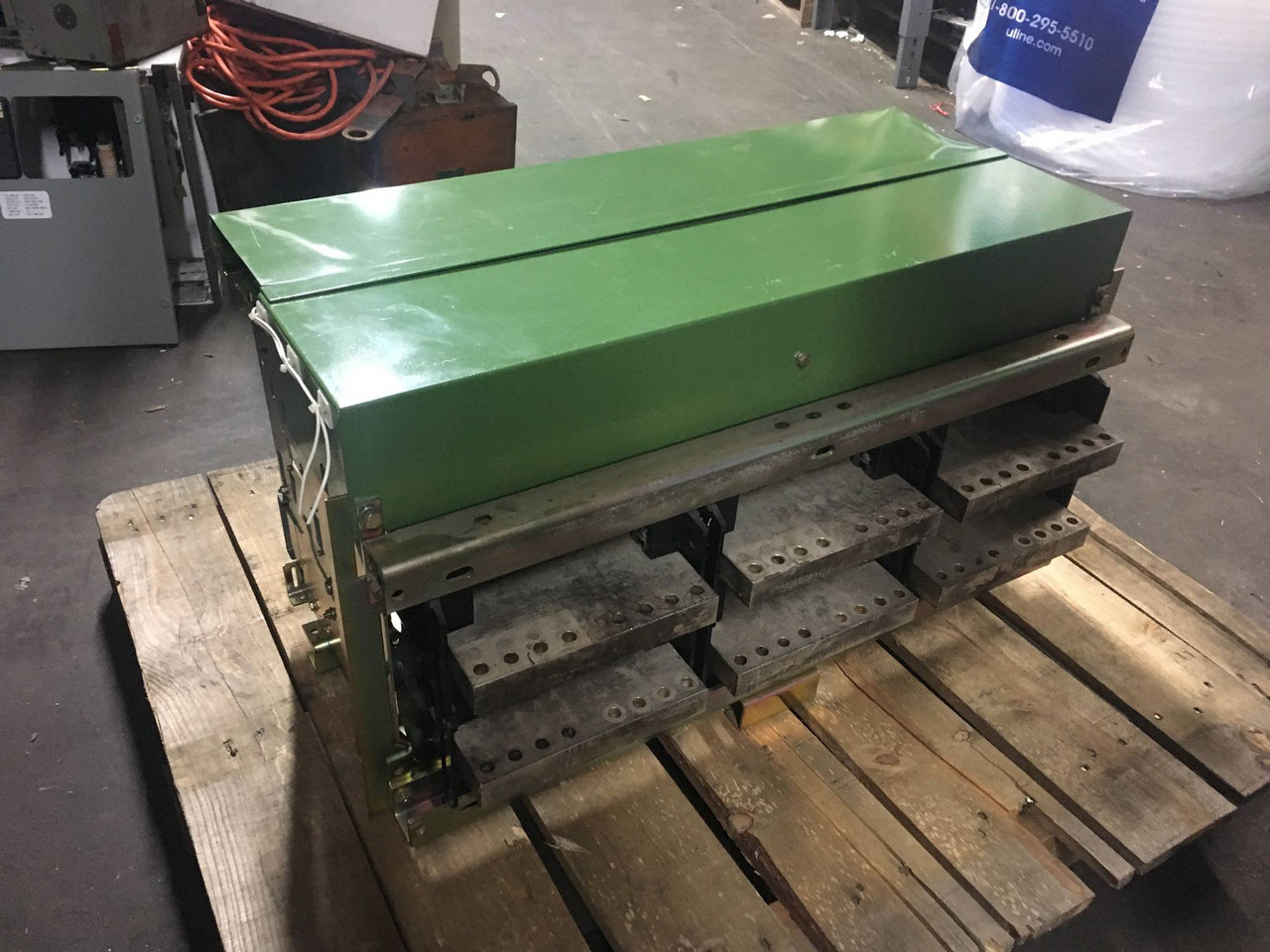 Merlin Gerin Cradle for 4000A MasterPact Breaker Stationary Assembly Square D (EBI2760-1)