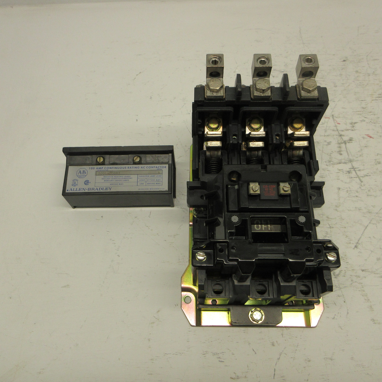 Allen Bradley 500L-DOD93 Lighting Contactor 100A 480/600V 120V Coil 500L-D0D93 (AH0879-1)