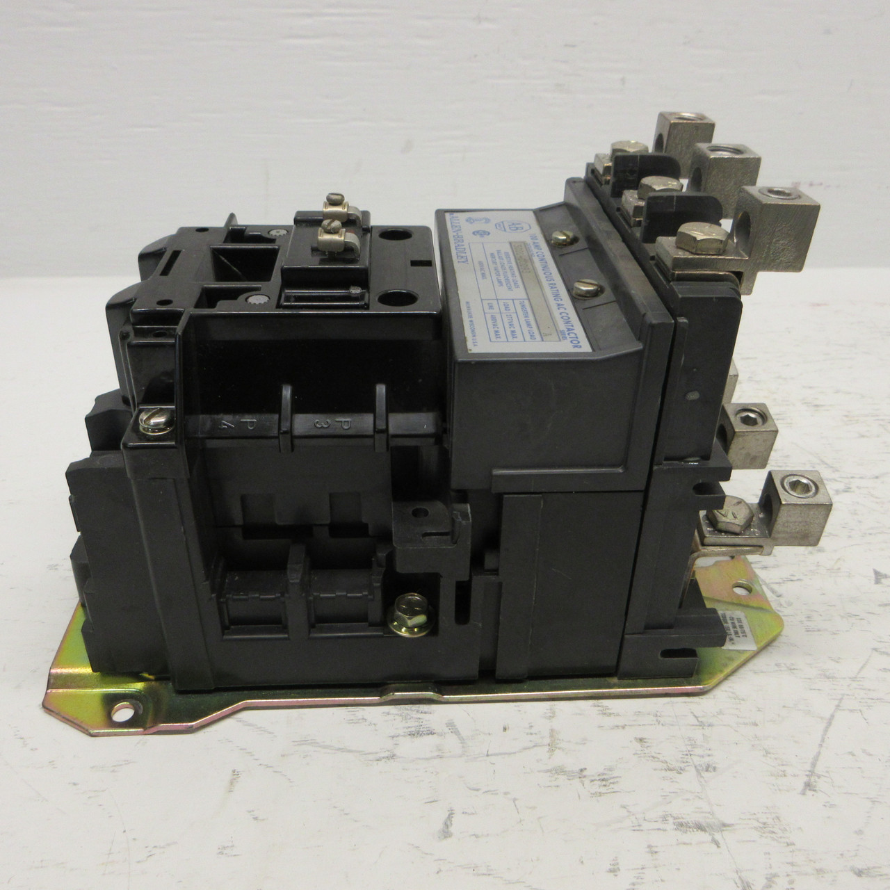 Allen Bradley 500L-DOD93 Lighting Contactor 100A 480/600V 120V Coil 500L-D0D93 (AH0879-1)