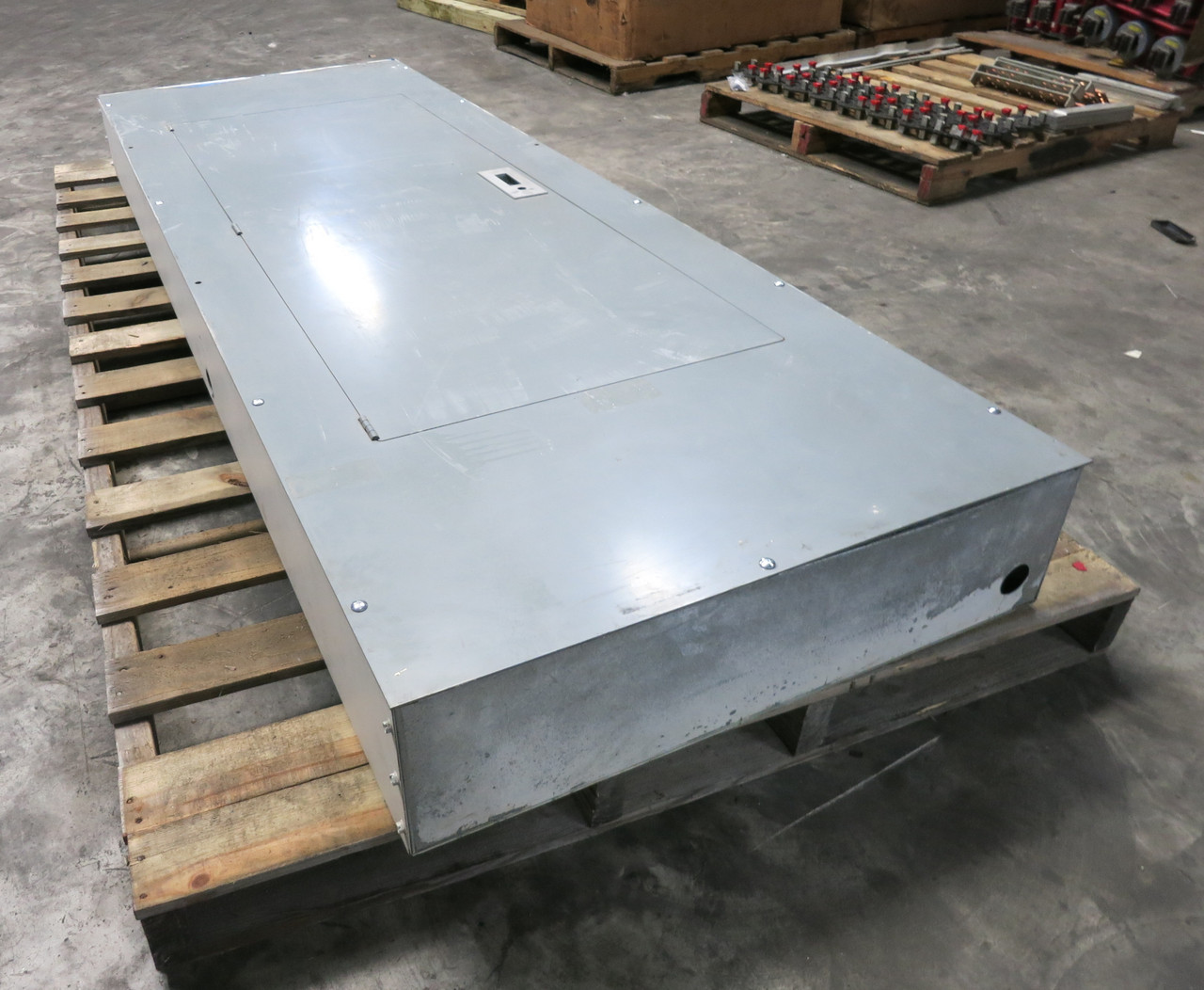 Square D 700A I-Line Main Breaker Panel Board 3PH 4W 700 Amp MAL36700 240/120 (DW7799-1)