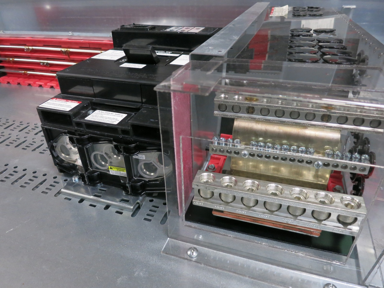 NEW Square D 400A HCP Main Breaker I-Line Panel Board 3PH 4W 208Y/120 400 Amp (DW7798-1)