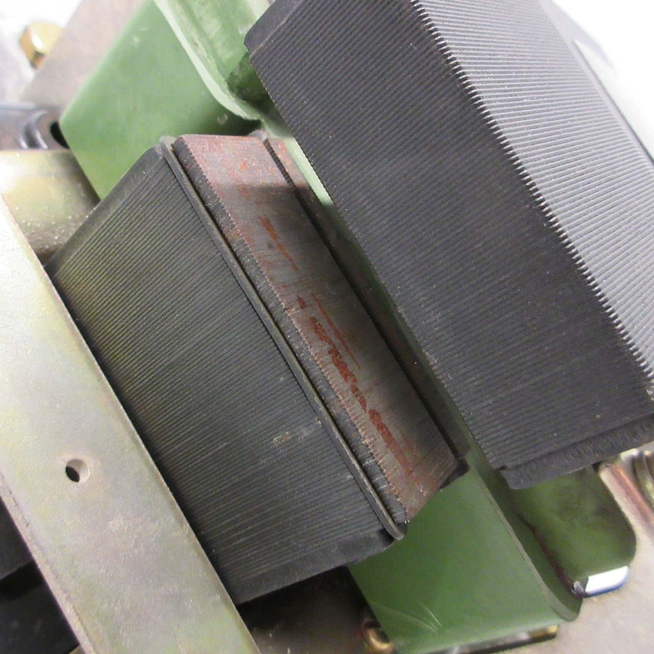 GE CR205G000DFC Size 5 Motor Contactor 200HP 270A 600VAC 280VDC Coil 270 Amp (AH0883-2)