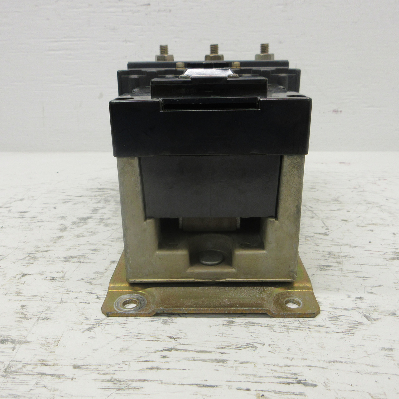 Allen Bradley 702L-EOD93 Lighting Contactor 200A 600VAC 3P 120V Coil 702L-E0D93 (AH0894-2)