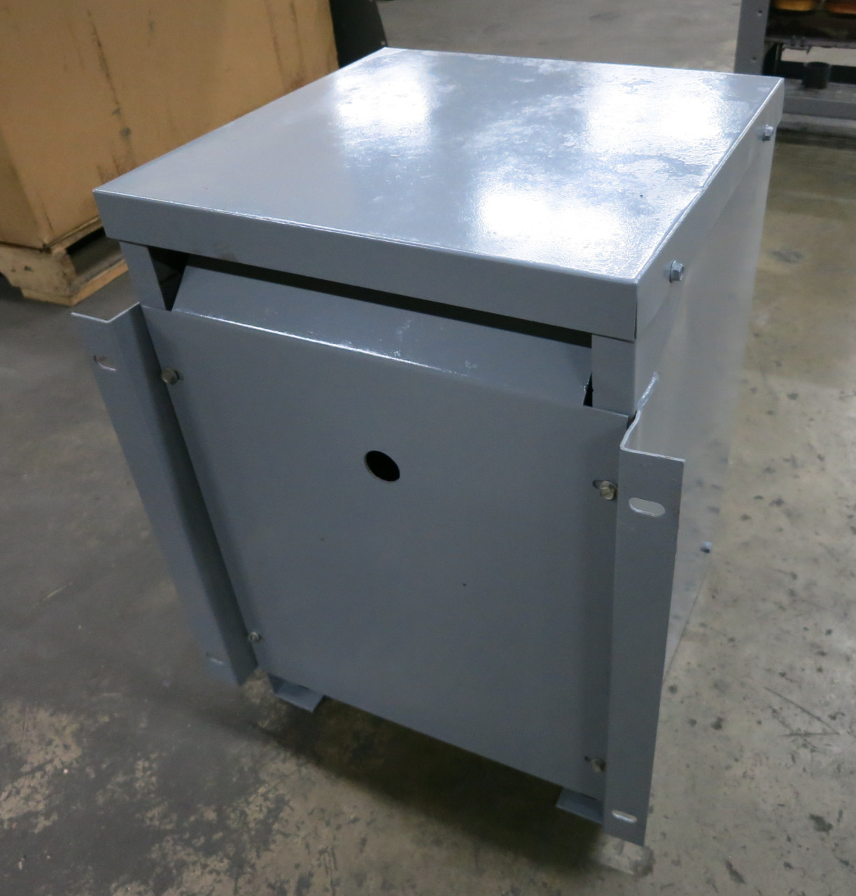 Hitran 6 kVA 460 Delta to 460Y/266 V 3PH Isolation Dry Type Transformer 460V (DW7804-1)