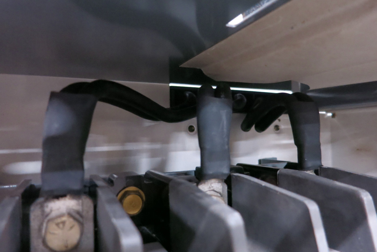 Allen Bradley 2100 Centerline Size 4 Starter 200 Amp Fusible 46" MCC Bucket (BJ1066-2)