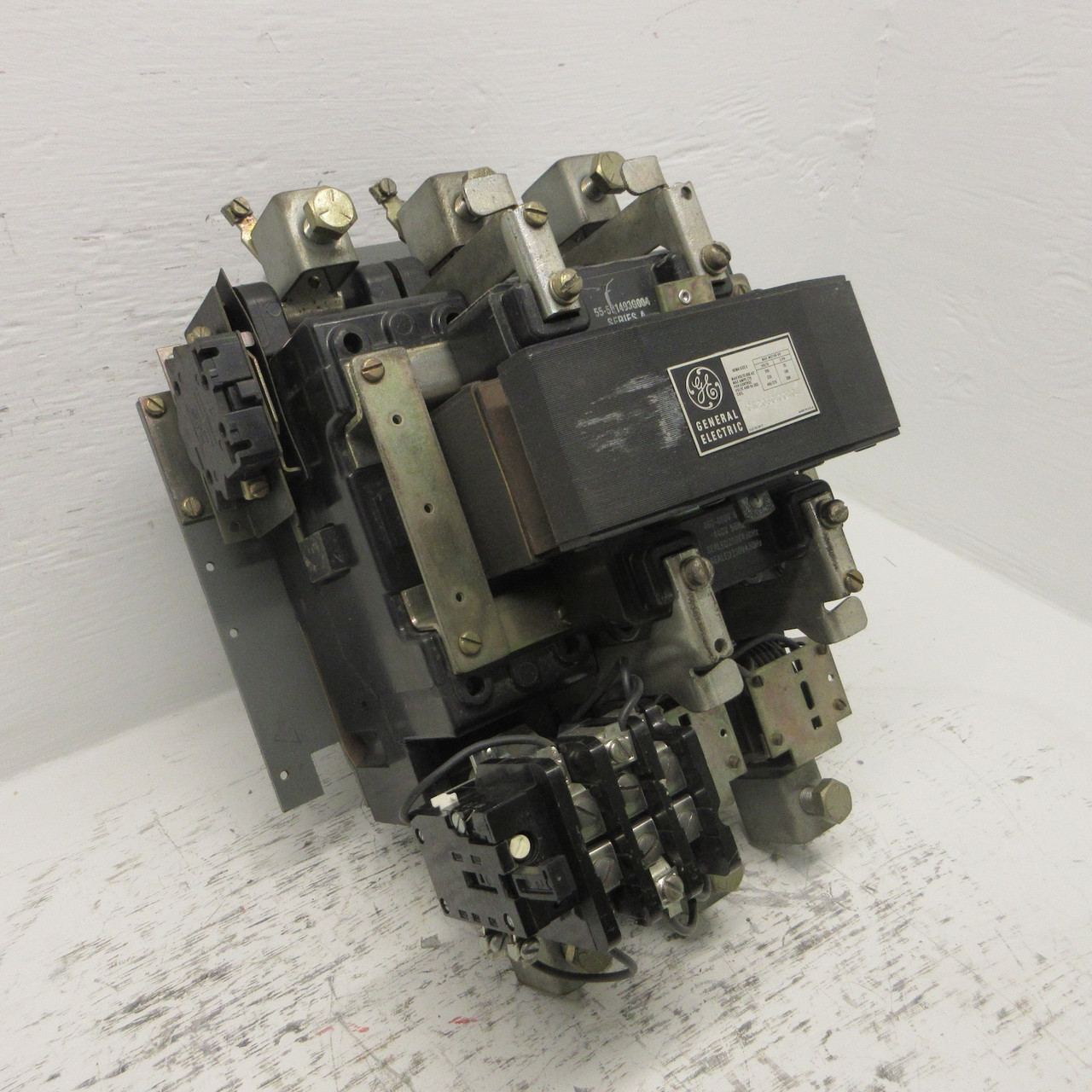 GE CR206G100AGA Size 5 Motor Starter 200HP 270A 480/600V 480V Coil 55-501493G004 (AH0900-1)