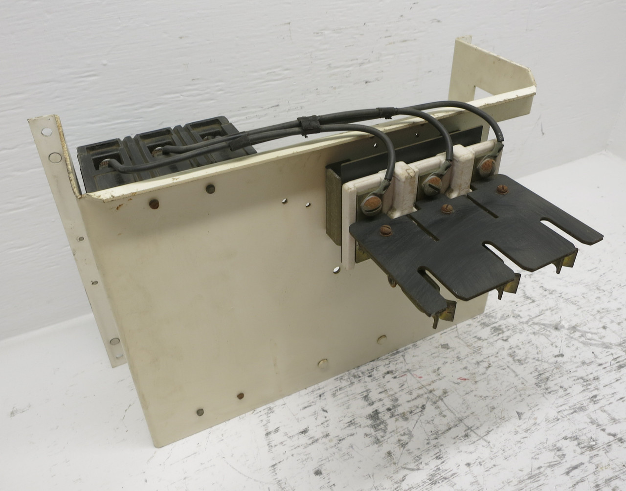Allen Bradley 798 Series 15A Breaker Feeder 12" MCC Bucket 15 Amp Motor Control (DW7816-1)