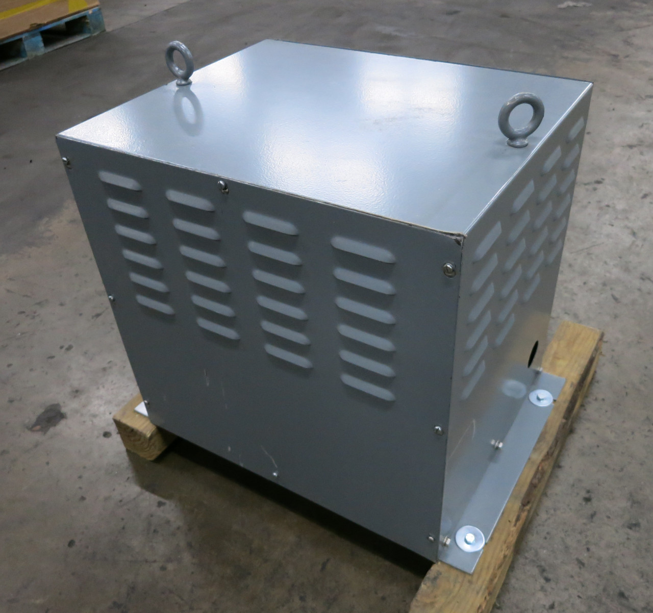 Shape Magnetronics 23.8 kVA 210-480V to 230Y-180Y V 3PH Transformer 480 / 240 (DW7817-1)
