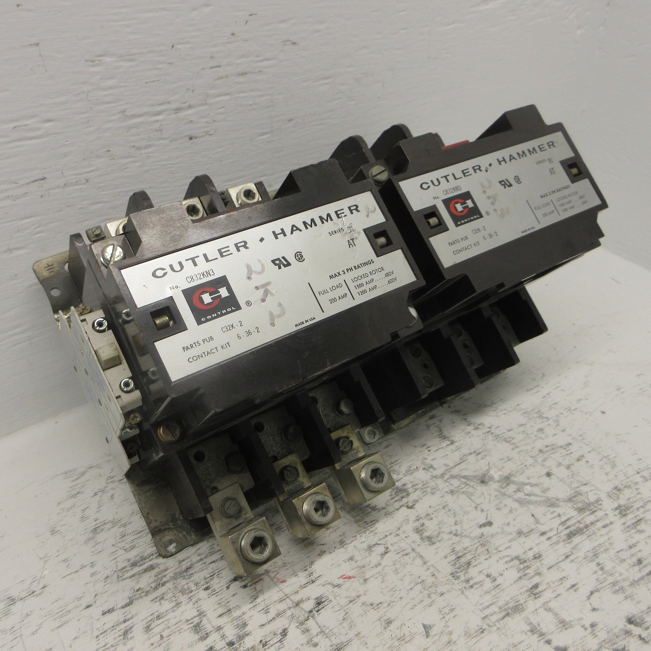 Image of Cutler Hammer C832KN3 Reversing Contactor 120V Coil 1891-1 Series B1 200 Amp 3P