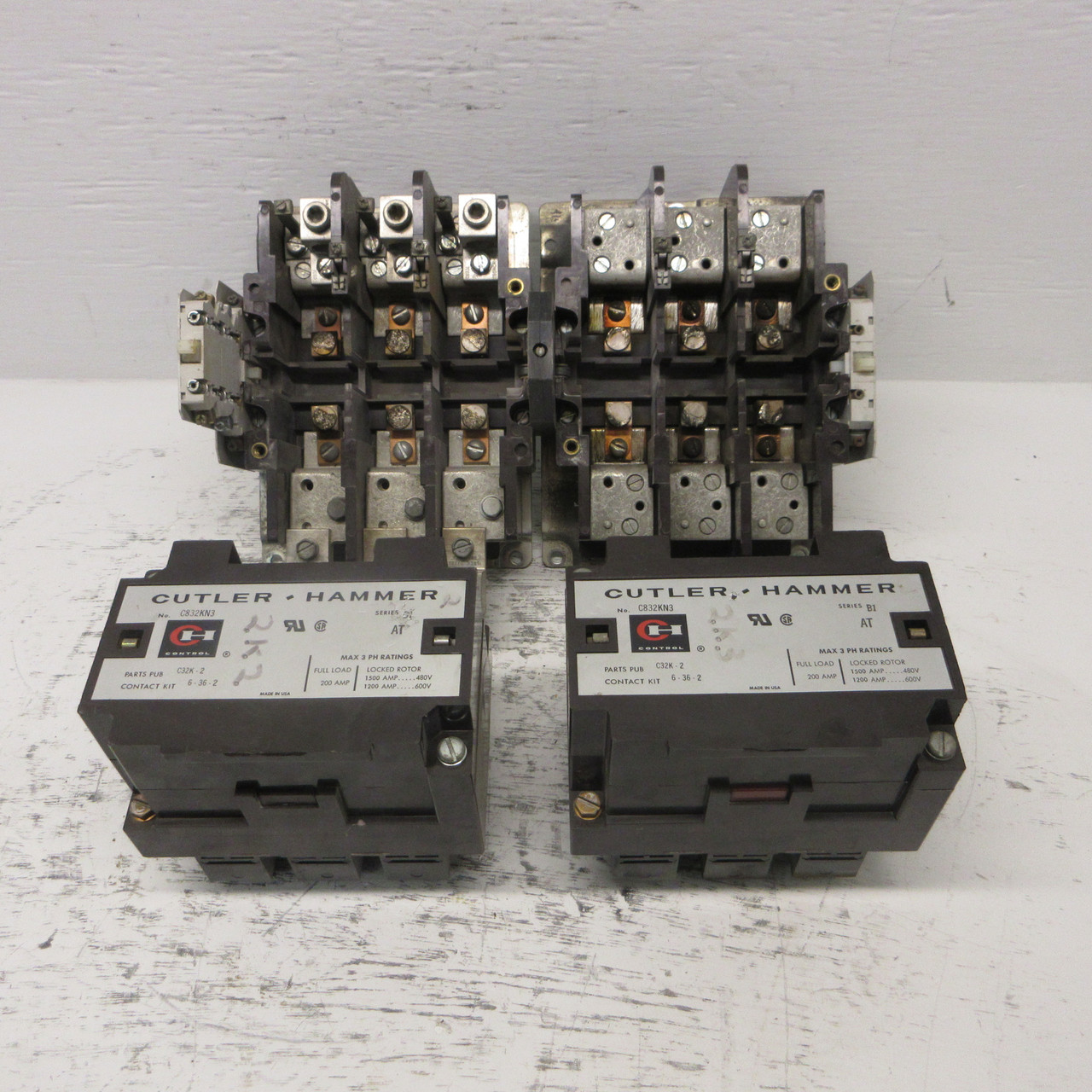 Cutler Hammer C832KN3 Reversing Contactor 120V Coil 1891-1 Series B1 200 Amp 3P (AH0906-1)