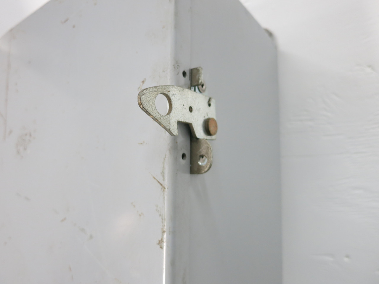 NEW GE SG400J 400A Circuit Breaker Enclosure SGR1 Handle Type 12 400 Amp SG400-J (DW7831-1)