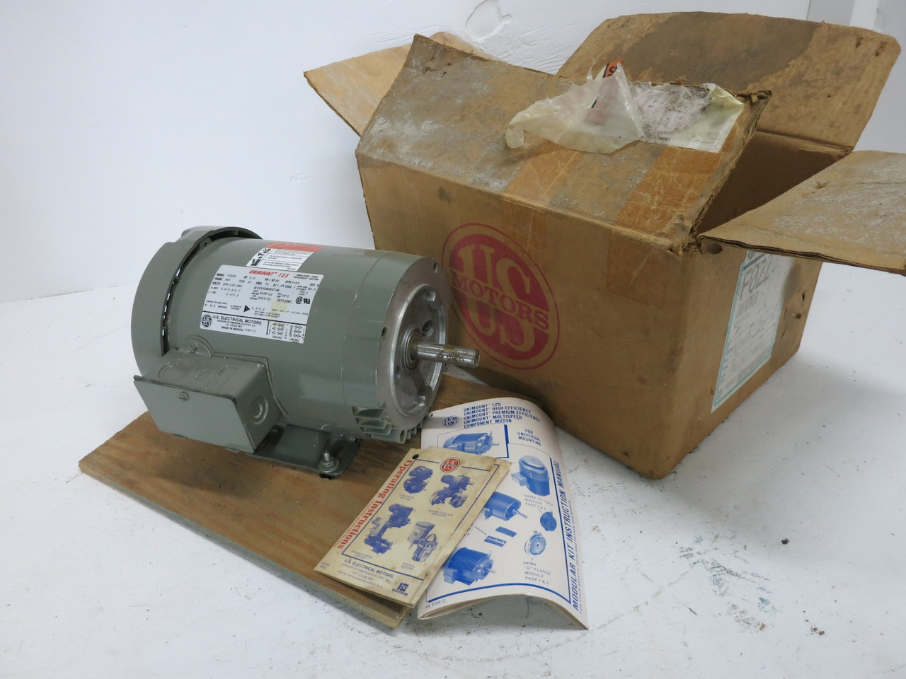 NEW US Motors F022 2 HP AC Motor 208-230/460V 3465 RPM F022B 56C UT TE F022-B (DW7832-1)