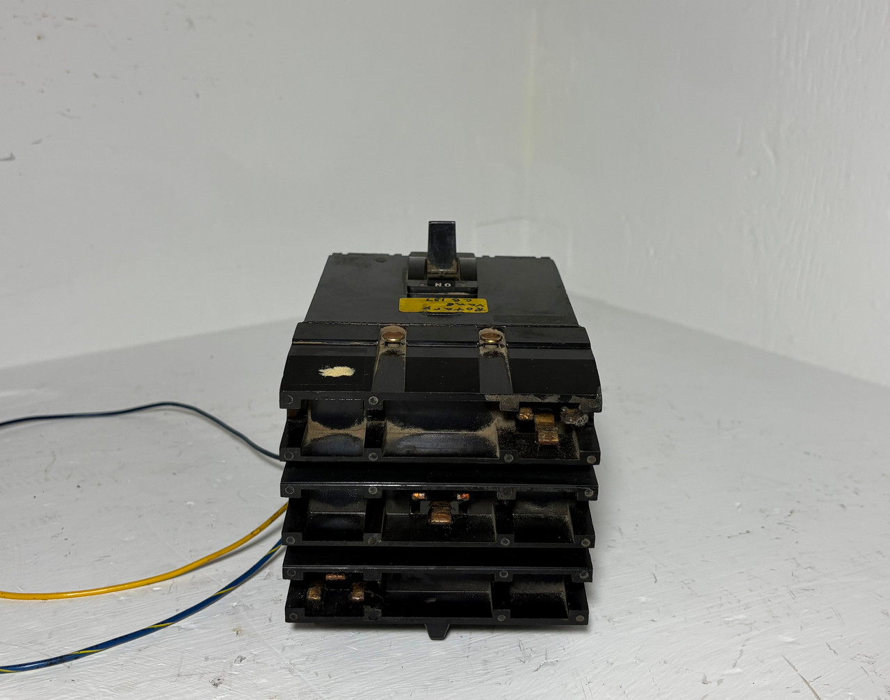Square D I-Line FA360151212 15A Circuit Breaker Black w/ Aux 600V 3P FA 15 Amp (EM5760-2)