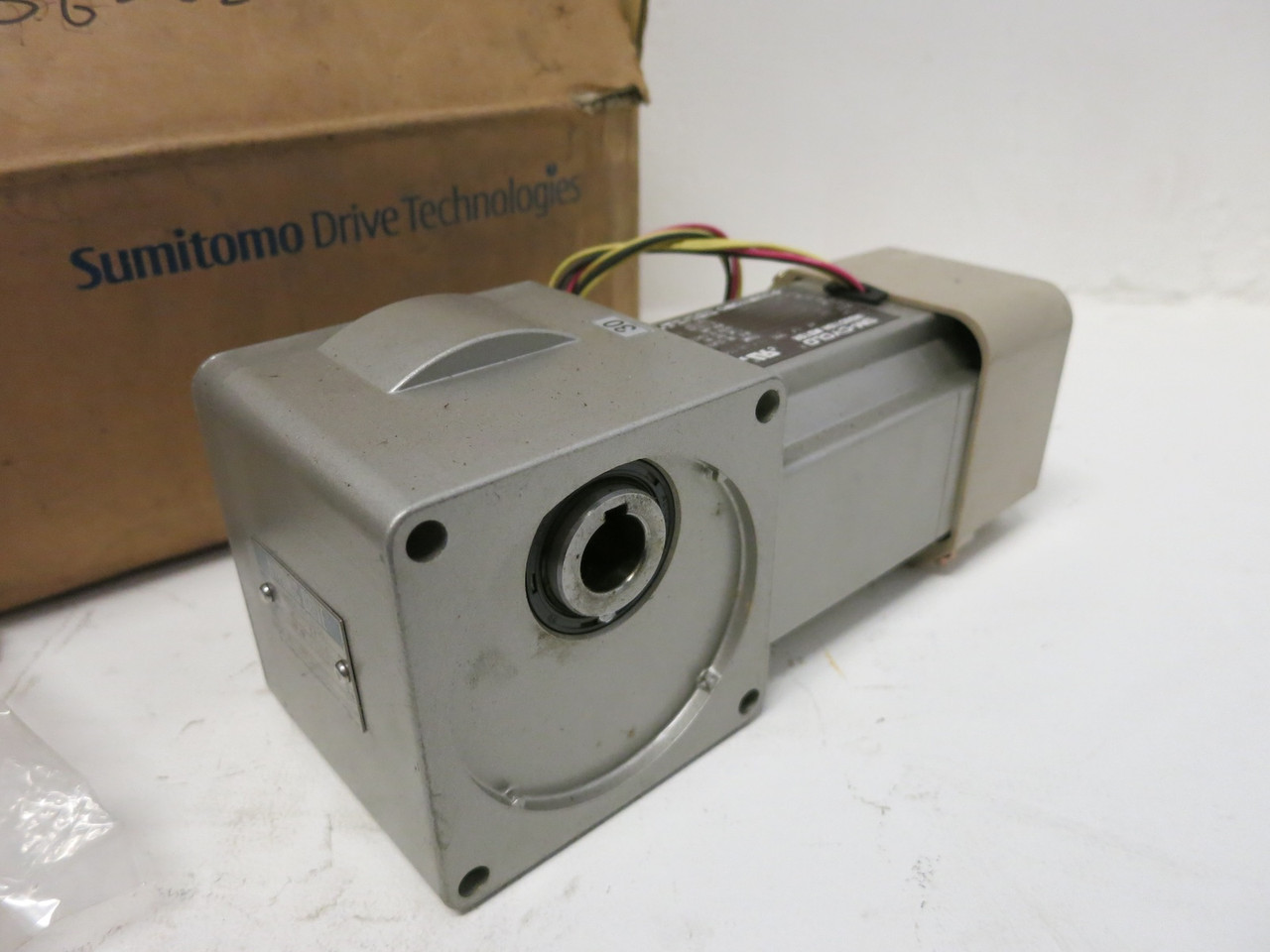 NEW Sumitomo RNYM006-07-B-30 SM-Cyclo Hyponic Drive 1/12HP 208V 1520RPM Ratio 30 (DW7842-1)