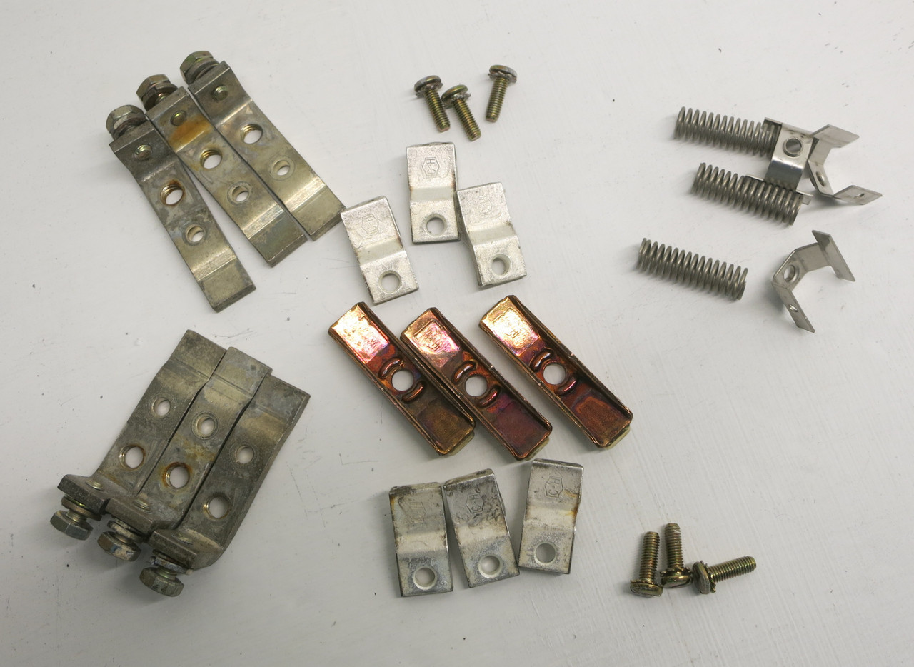 Eaton 5250C81G17 A200 Model K Size 4 3P Contact Kit A201 A202 Contacts 3 Pole (DW7846-1)