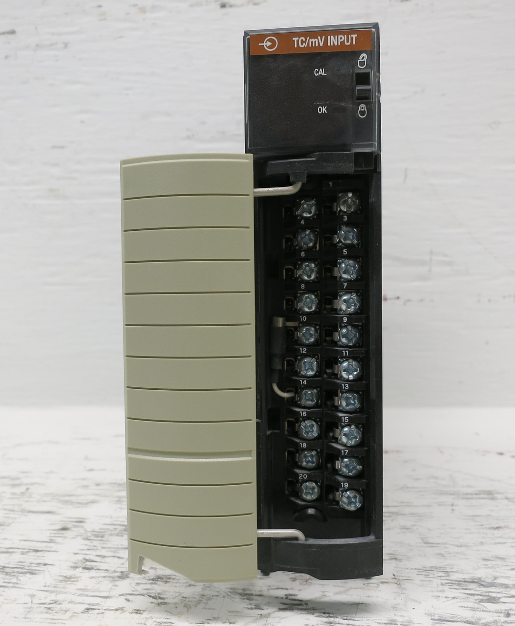 Allen Bradley 1756-IT6I Ser A Rev H01 FW 1.9 ControlLogix Thermocouple Input PLC (DW7849-5)