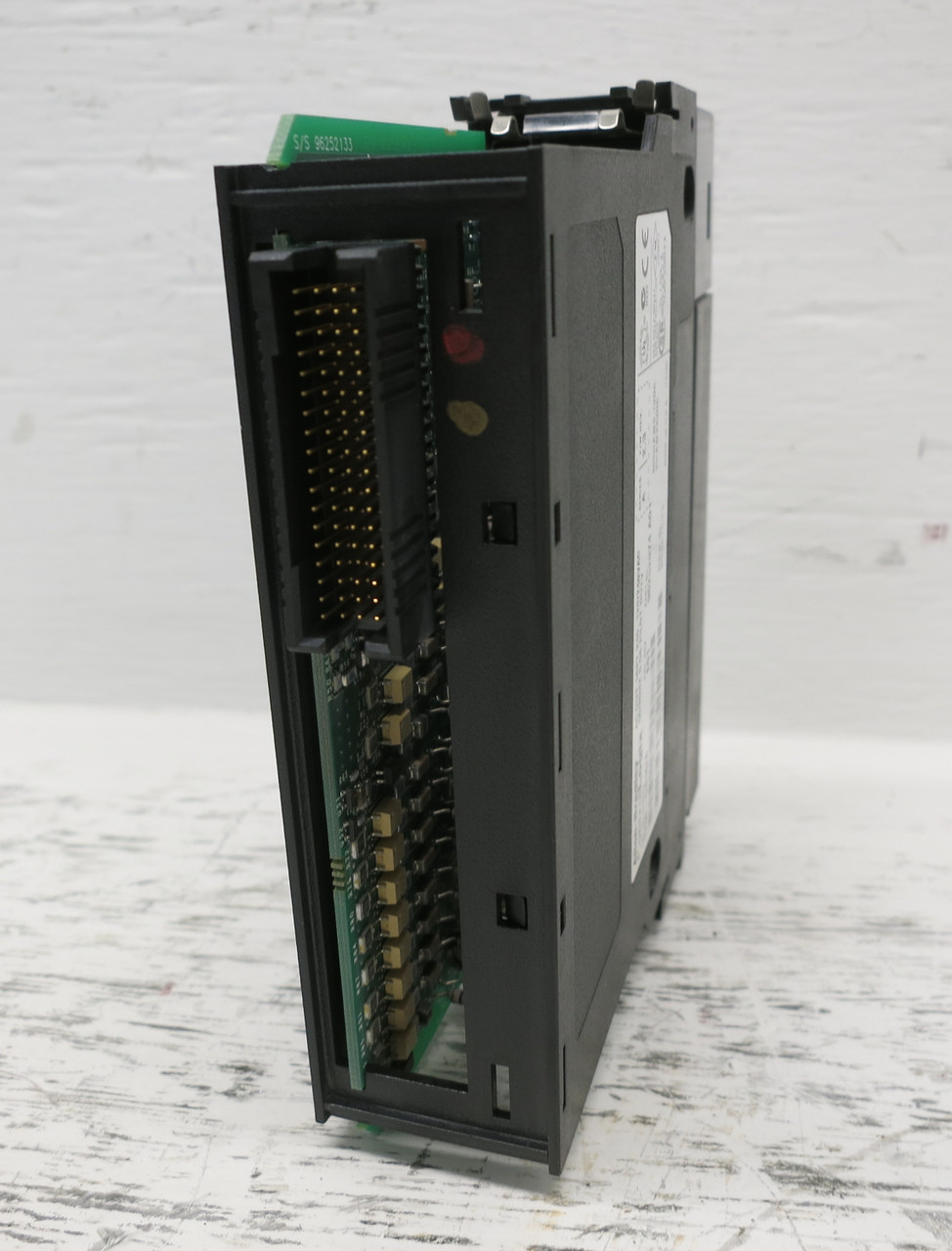 Allen Bradley 1756-OA16 Ser A Rev E01 FW 2.3 ControlLogix AC Output PLC Module (DW7850-2)