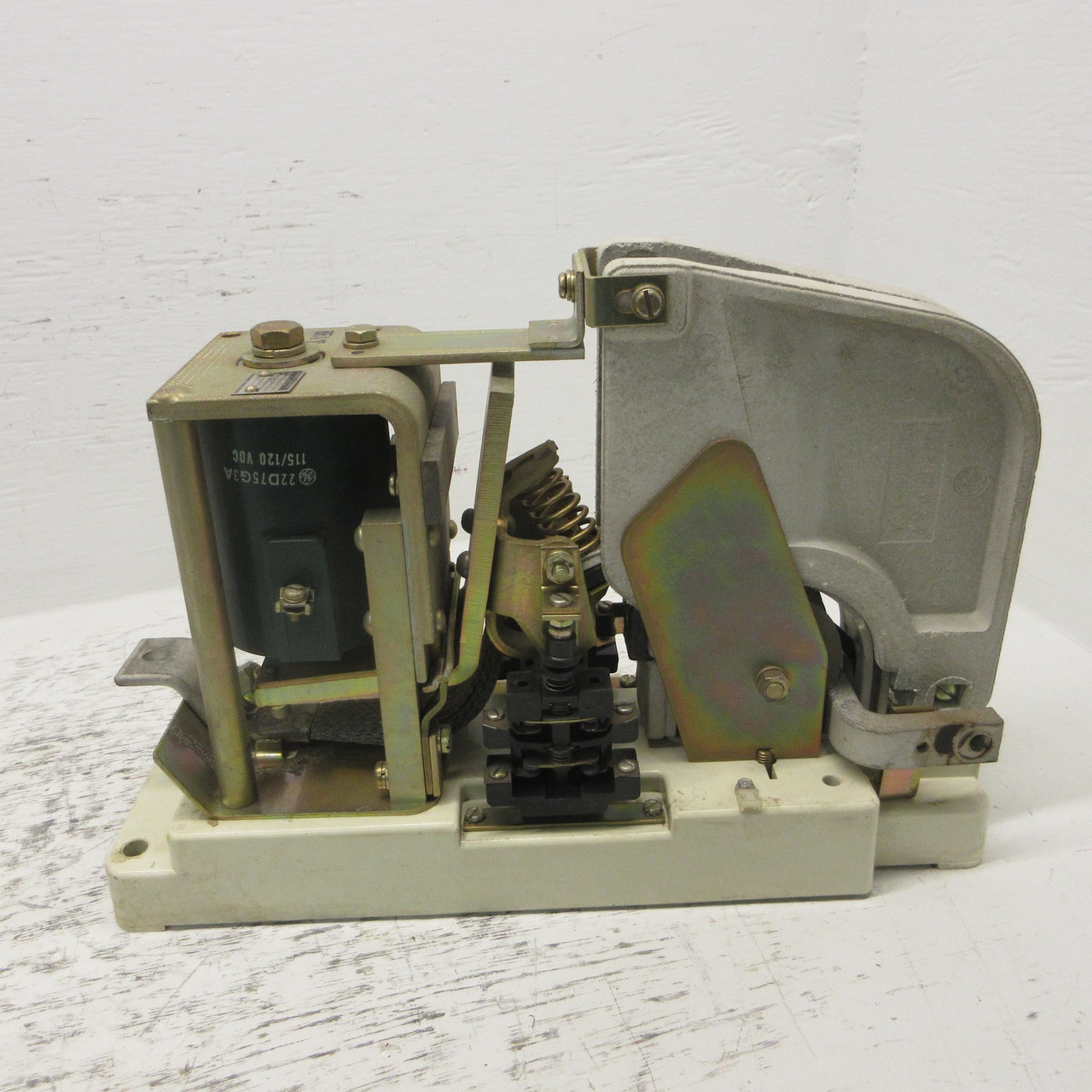 General Electric IC2800-EA600A16L DC Contactor 600 Amp 600V IC2800EA600A16L 600A (AH0915-1)