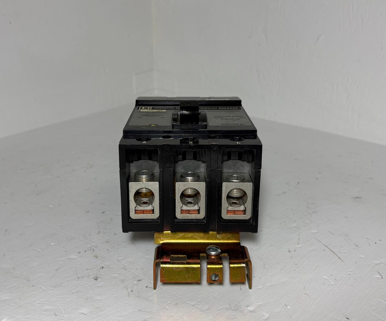 Square D I-Line Q232125H 125A Circuit Breaker 240 VAC 3 Pole Type Q2 125 Amp (EM5761-2)