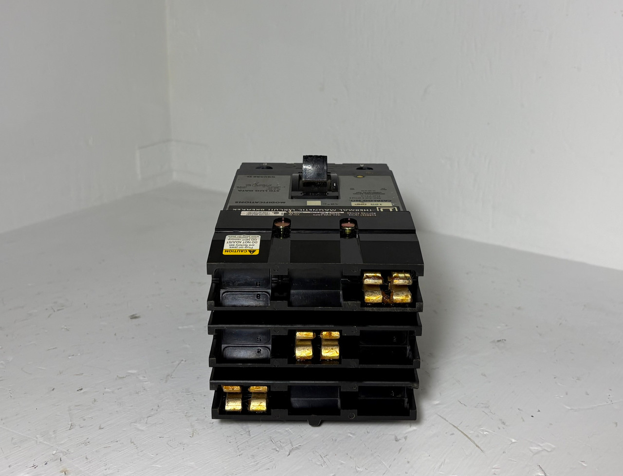 Square D I-Line Q232125H 125A Circuit Breaker 240 VAC 3 Pole Type Q2 125 Amp (EM5761-2)